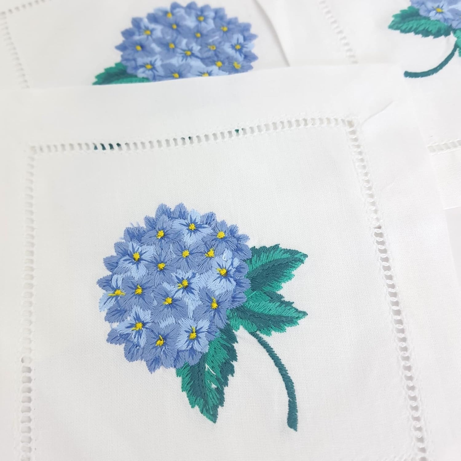 Floral Hand-Embroidered Cotton - Monogrammed Handkerchief 评论和价格